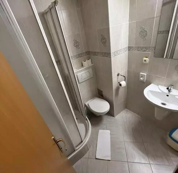 Garni G Hotel žilina