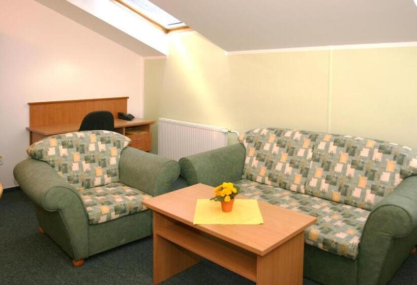 Garni G Hotel žilina