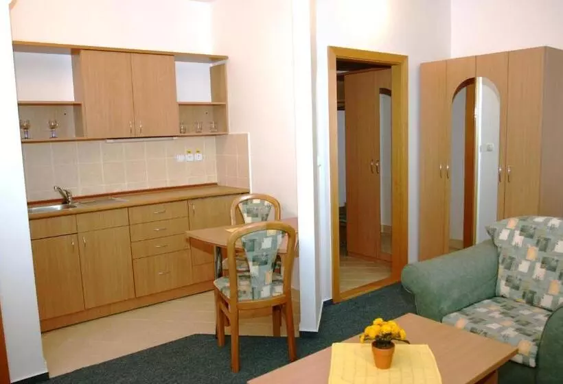 Garni G Hotel žilina