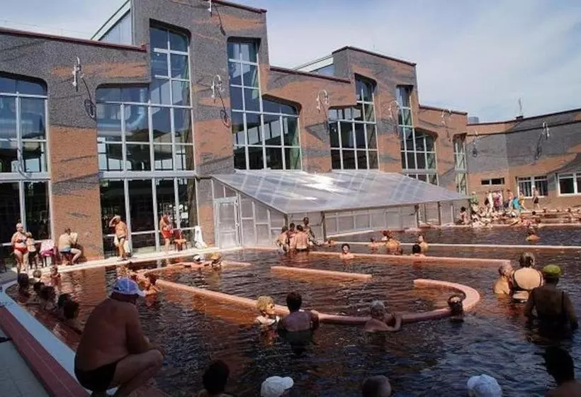 ホテル Gasthof Laci Betyár