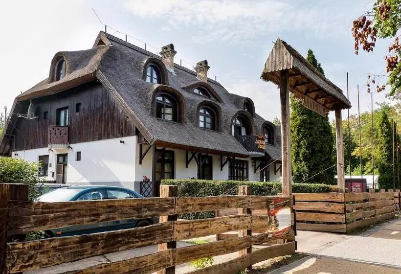 Hotelli Gasthof Laci Betyár