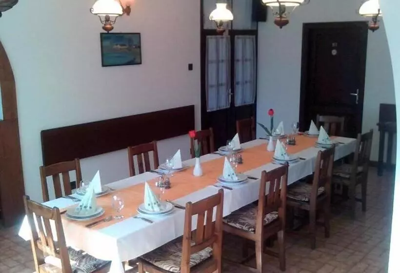 Hotelli Gasthof Laci Betyár