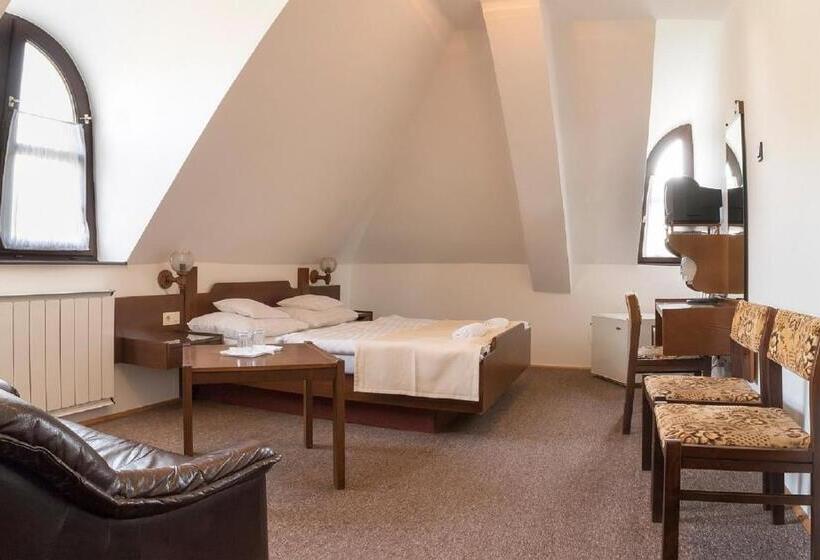 Отель Gasthof Laci Betyár