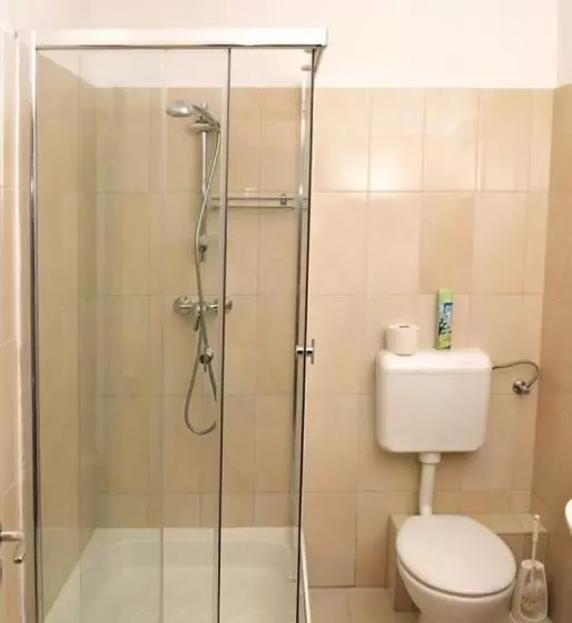 هتل Humgaria Apartmanhaz