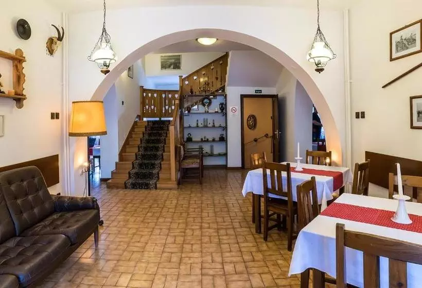 Hotelli Gasthof Laci Betyár
