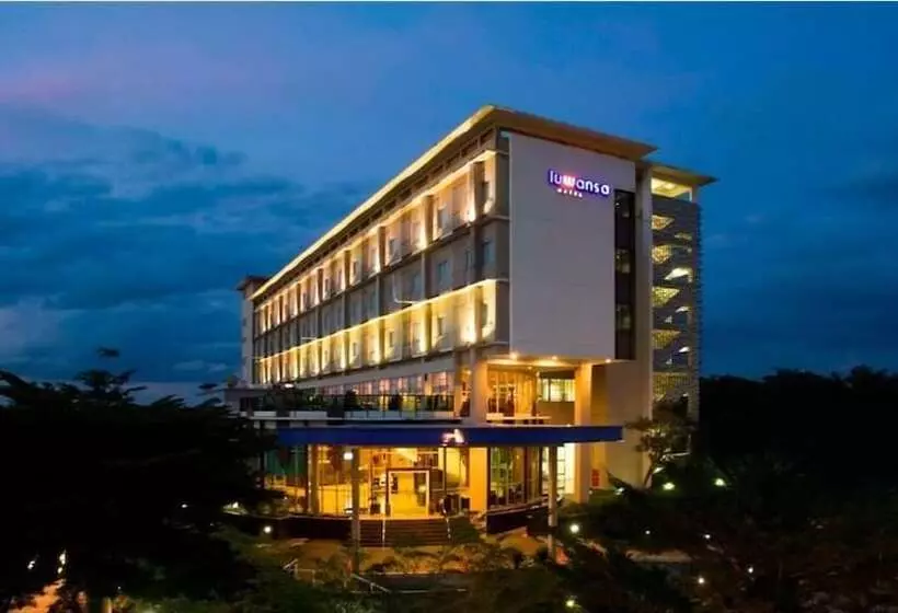 Hotelli Luwansa Palangkaraya