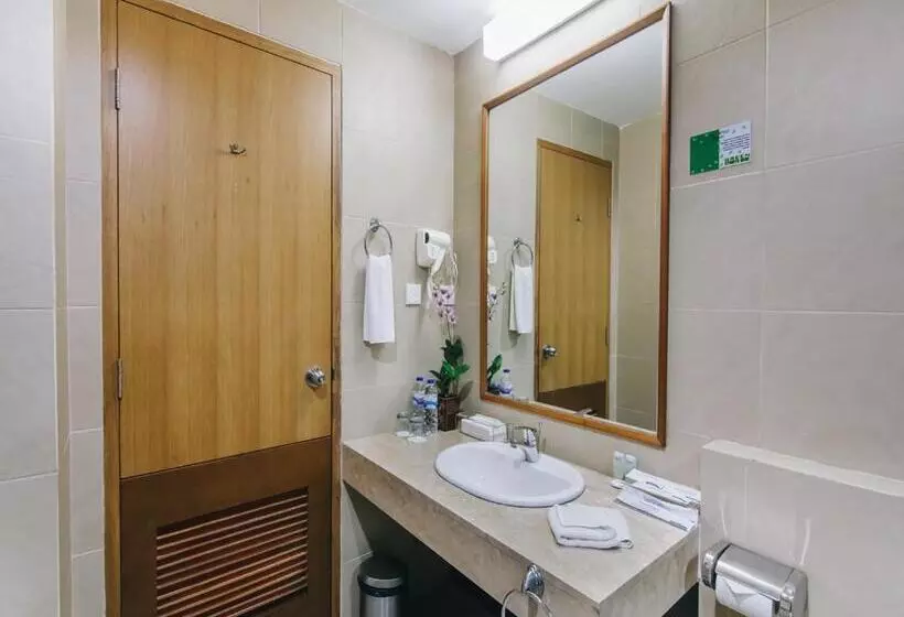 Hotelli Luwansa Palangkaraya