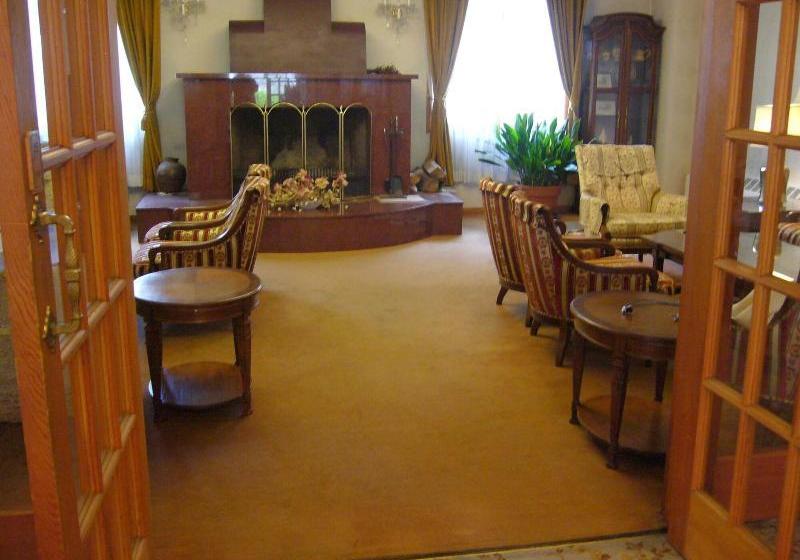 Отель Naeba Springs