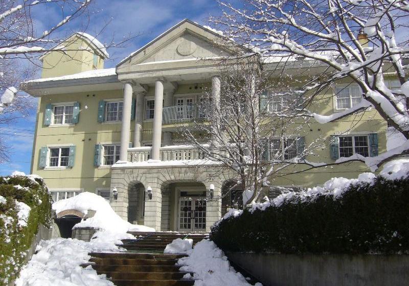 Отель Naeba Springs