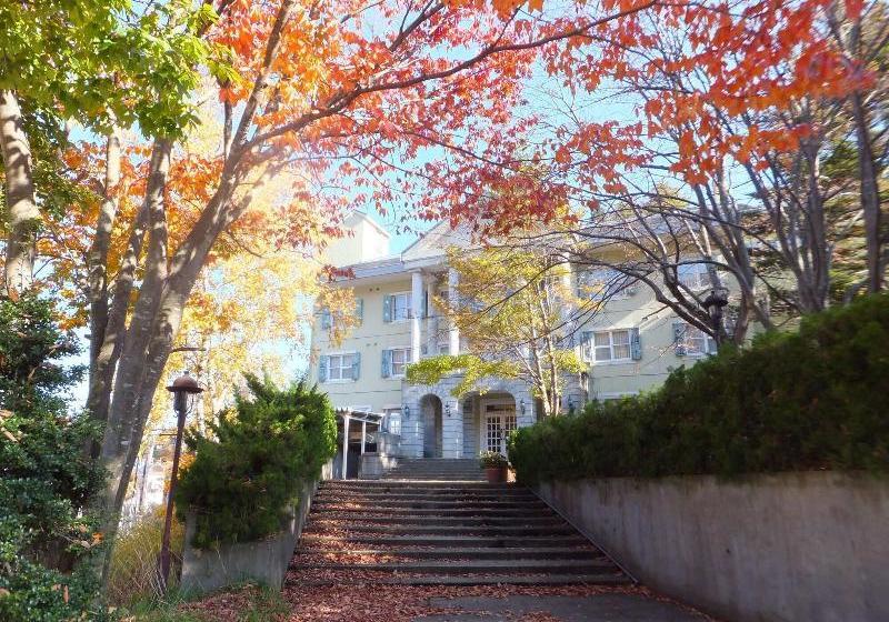 Отель Naeba Springs