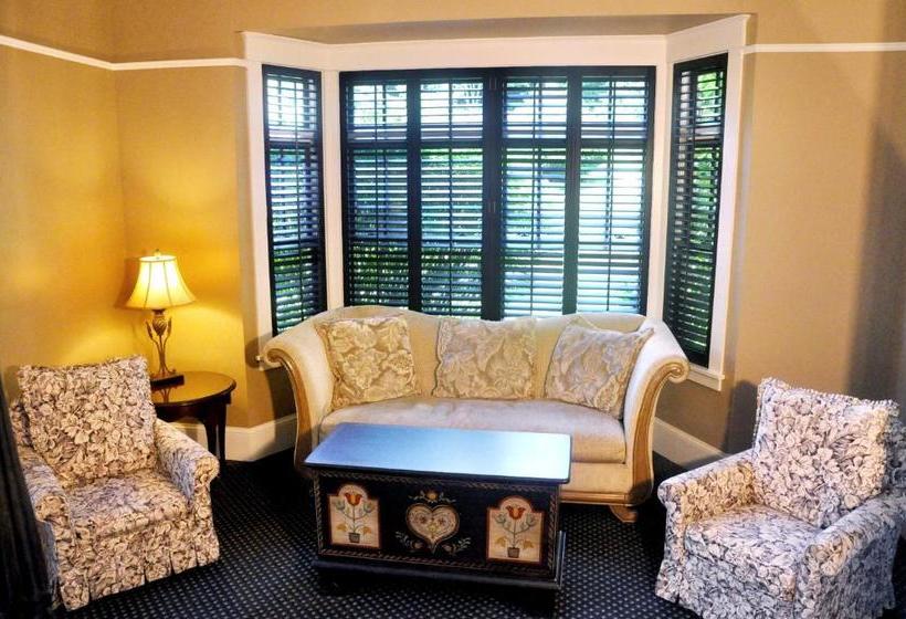 Отель Om Sanctuary Holistic Retreat