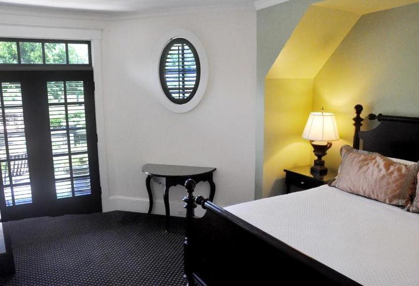 Отель Om Sanctuary Holistic Retreat