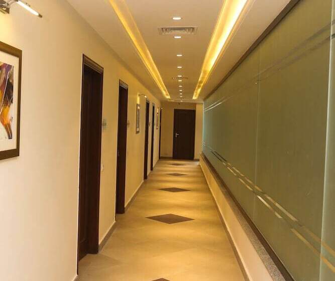 هتل One Rahim Yar Khan Club Road