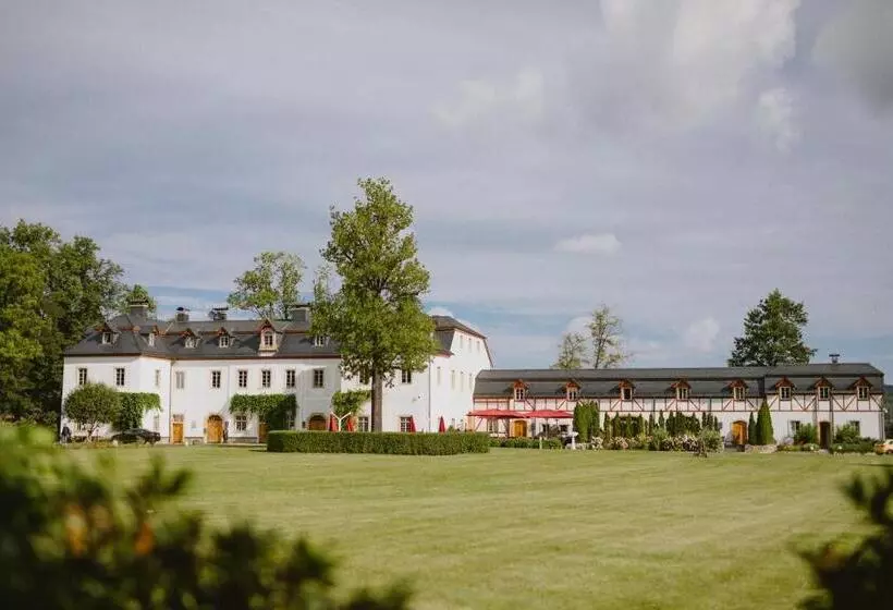 Pałac Pakoszów Schlosshotel Wernersdorf