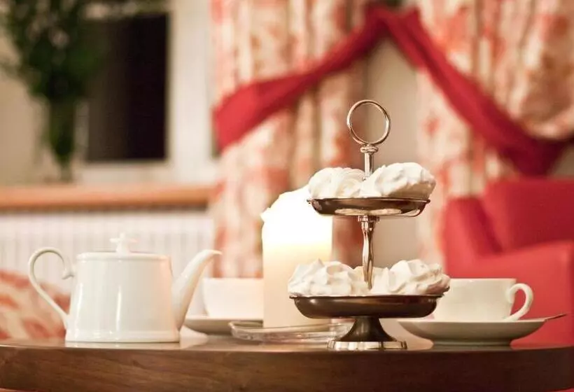 Pałac Pakoszów Schlosshotel Wernersdorf