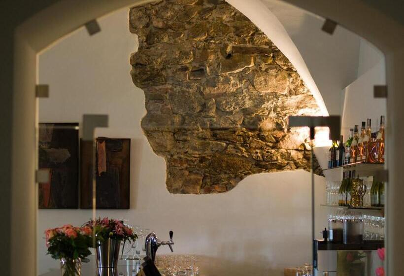 Pałac Pakoszów Schlosshotel Wernersdorf