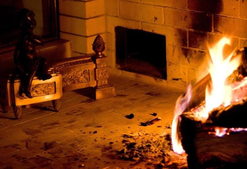 Pałac Pakoszów Schlosshotel Wernersdorf