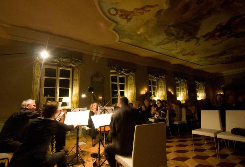 Pałac Pakoszów Schlosshotel Wernersdorf