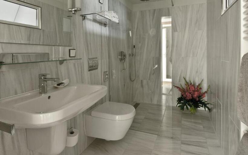 Pałac Pakoszów Schlosshotel Wernersdorf