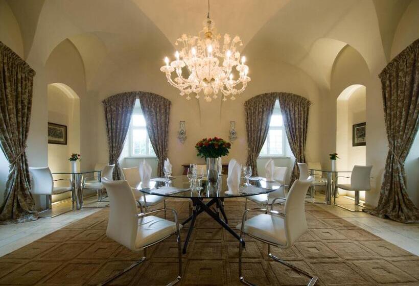 Pałac Pakoszów Schlosshotel Wernersdorf