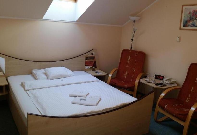 Hotel Penzión Zlatý Jeleň