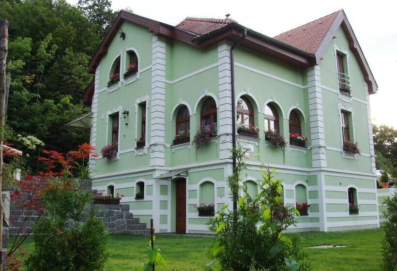 Hotel Penzión Zlatý Jeleň