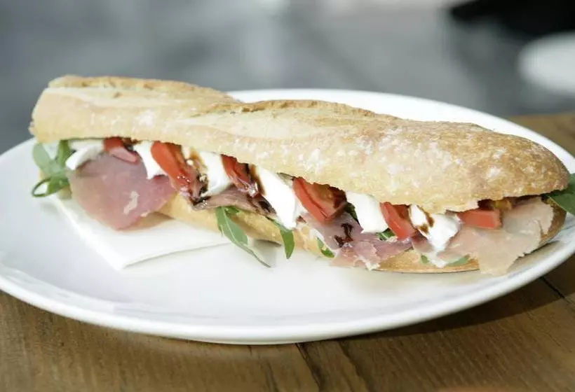 هتل Tiszavirág Szeged