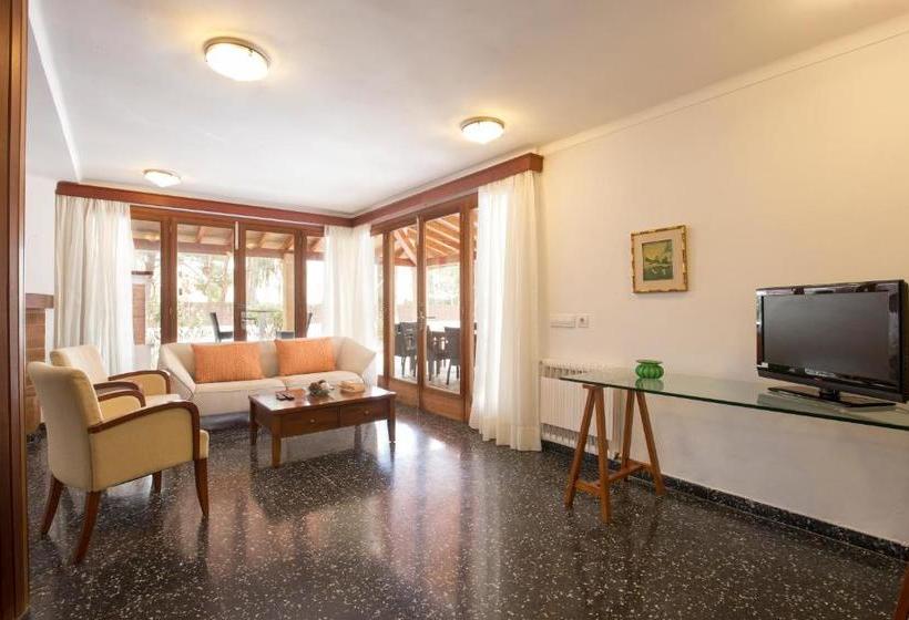 Отель Villa Can Borras