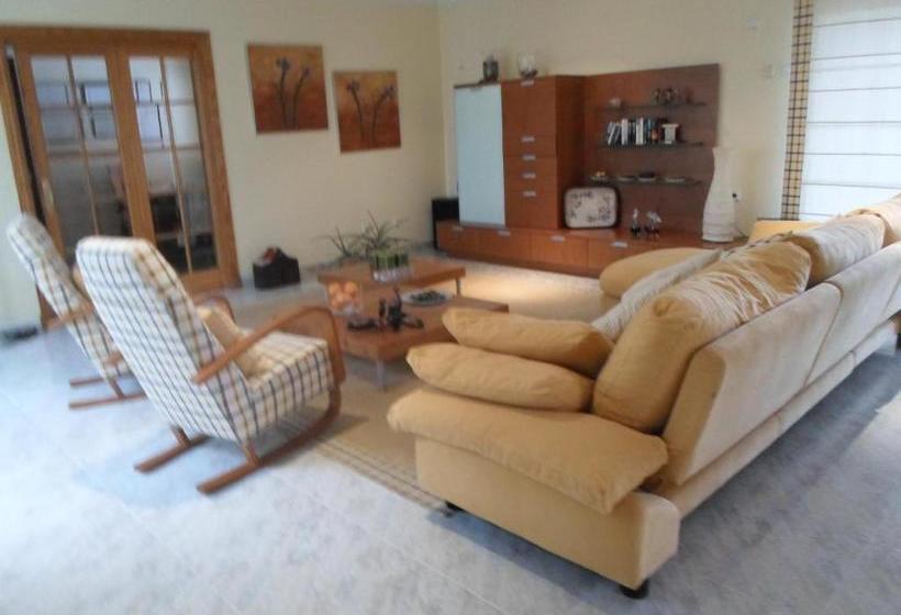 هتل Villa Savanna