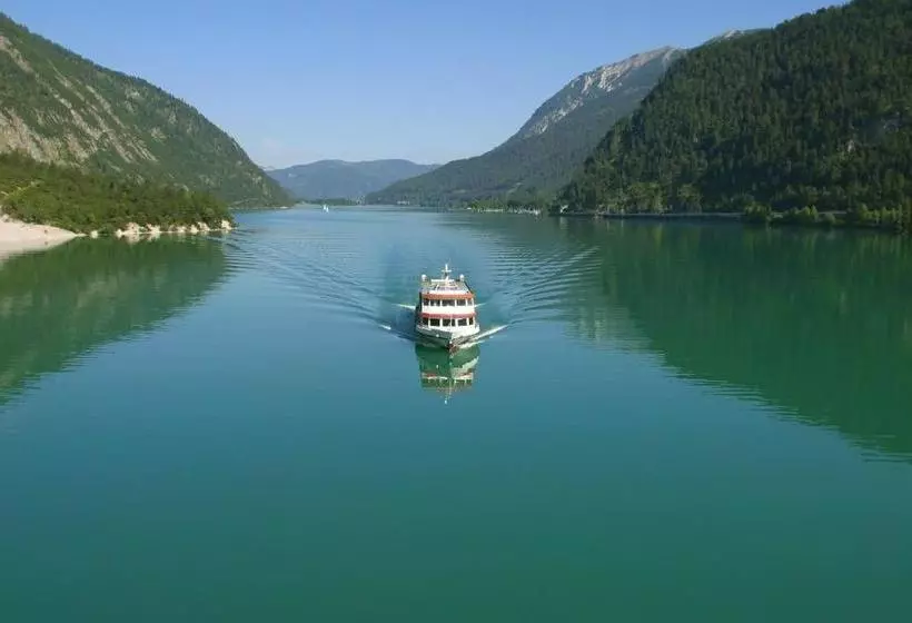 ホテル Waldvilla Am See