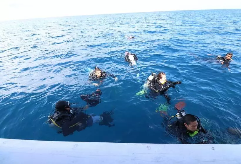 پانسیون Liberty Guest House Maldives