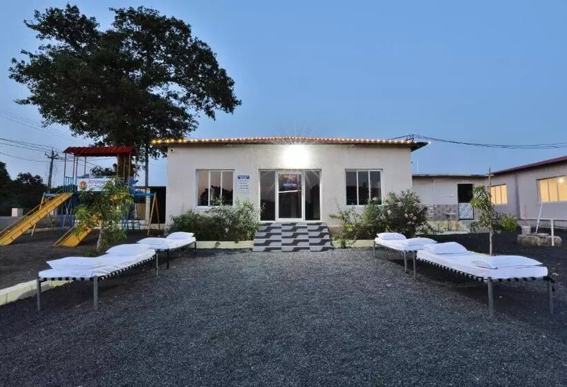Aaranya Gir Resort