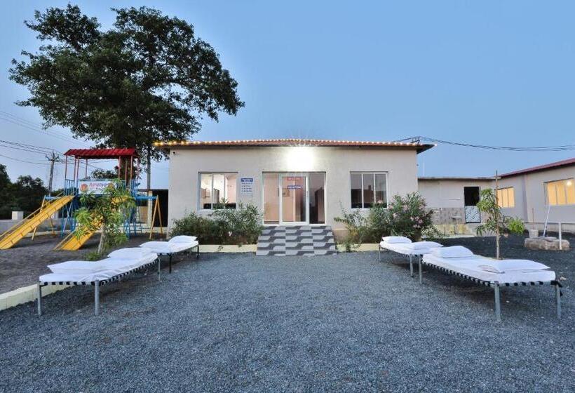 Aaranya Gir Resort