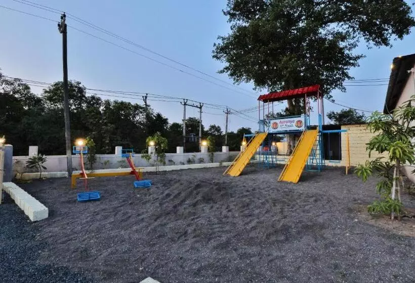 Aaranya Gir Resort