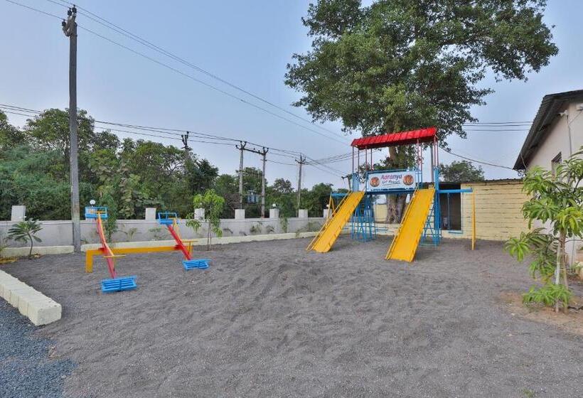 Aaranya Gir Resort