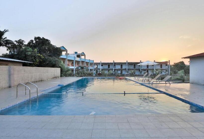 Aaranya Gir Resort