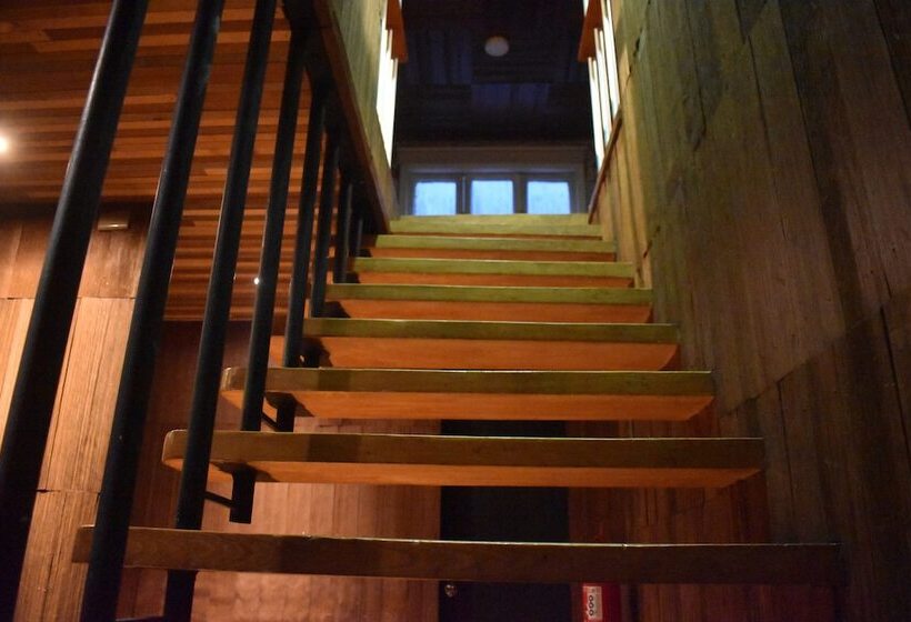 تختخواب و صبحانه Estación Hostel