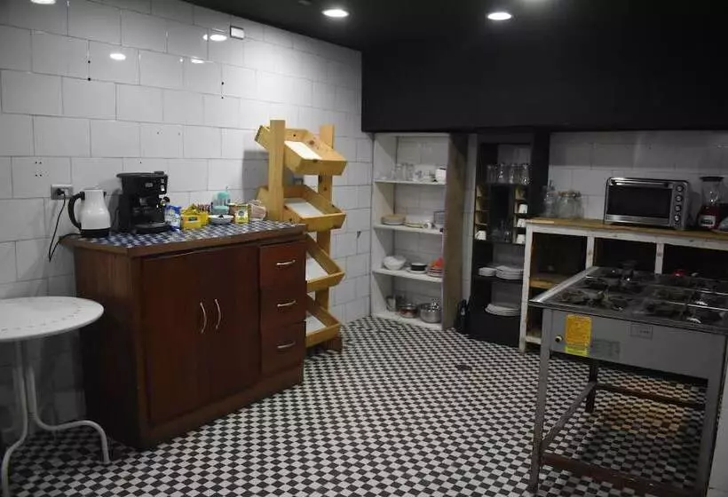 Aamiaismajoitus (B&B) Estación Hostel