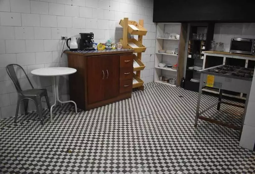 Aamiaismajoitus (B&B) Estación Hostel