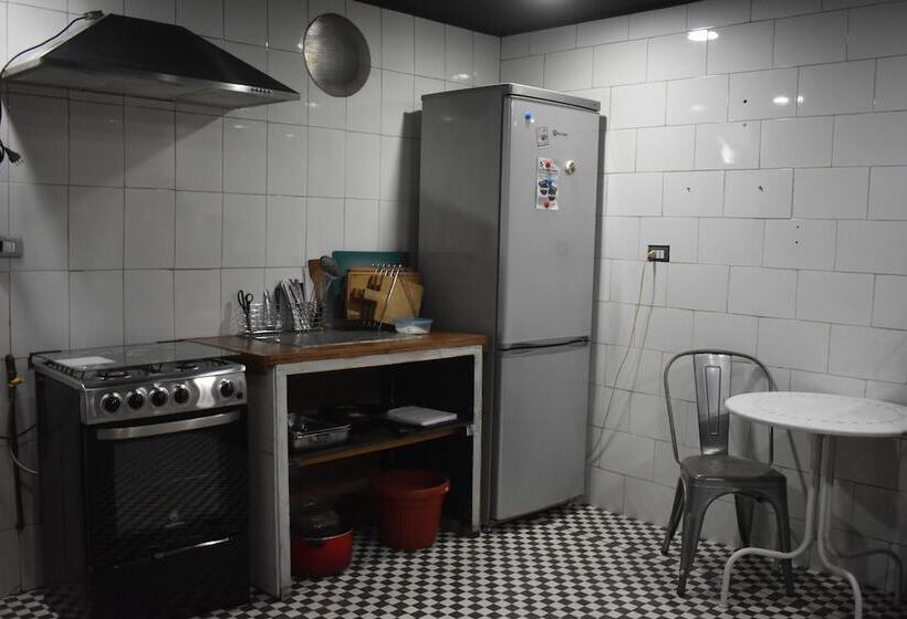 تختخواب و صبحانه Estación Hostel