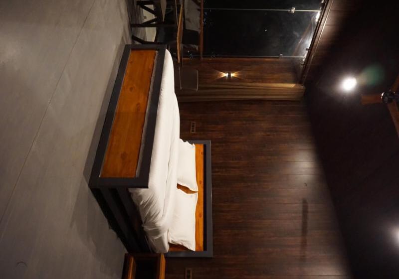 בית מלון כפרי Ekaiva Resort