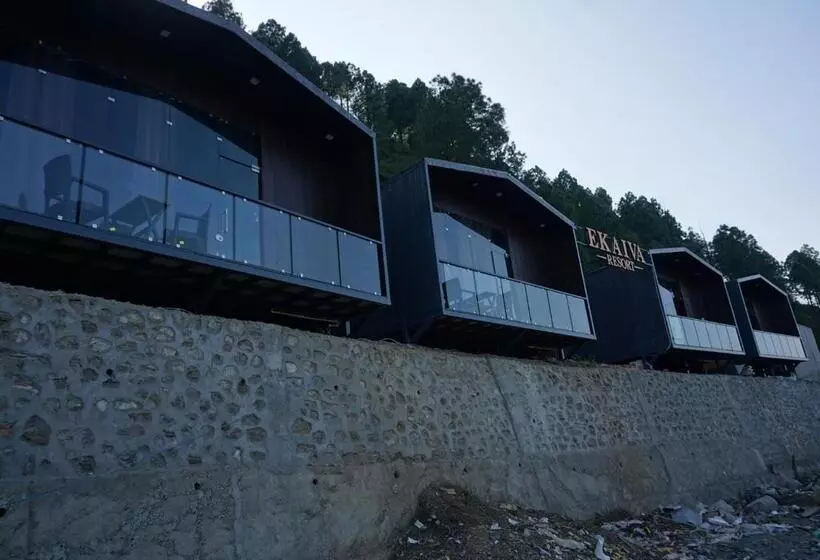 Hotelli Ekaiva Resort