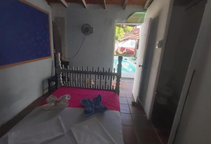 ホテル La Antigua