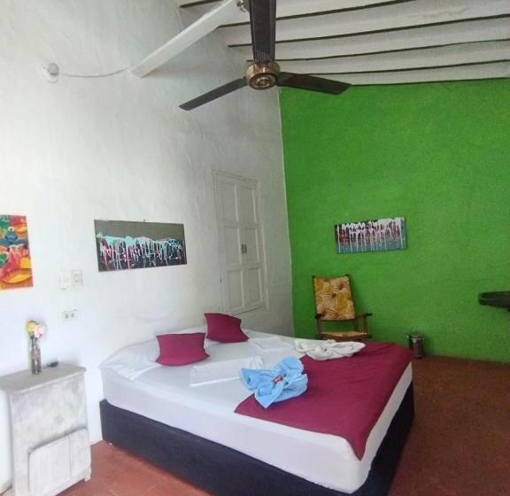 ホテル La Antigua