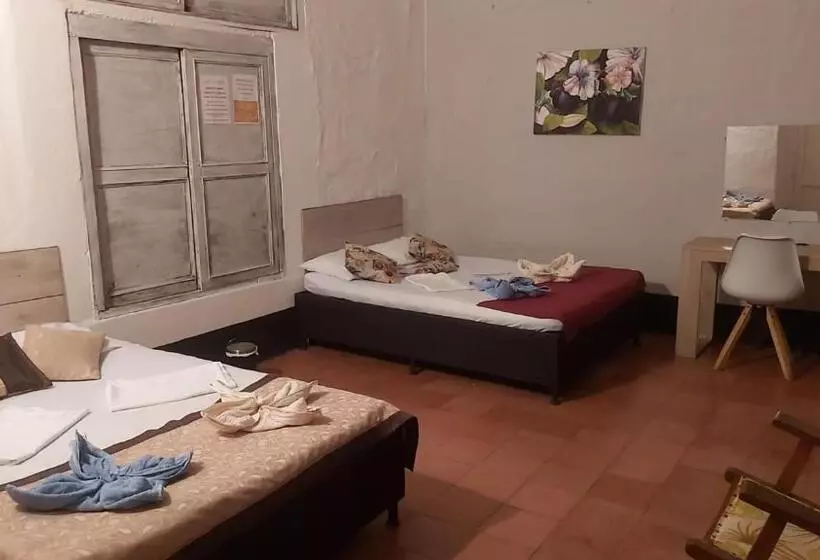 ホテル La Antigua