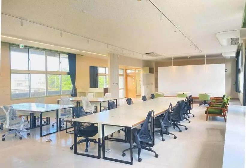 ホテル Livinganywhere Commonsうるま Female Dormitory  Vacation Stay 15532v