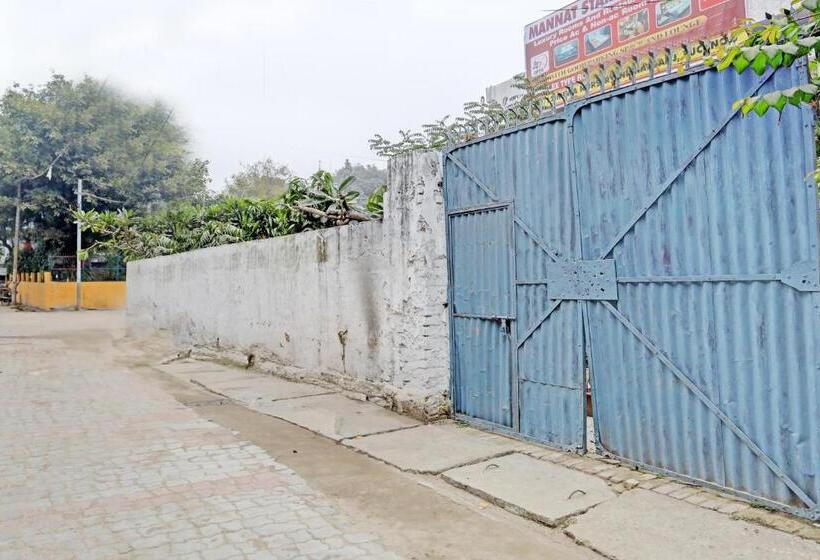 فندق Oyo 82079 Mannat Star Residancy