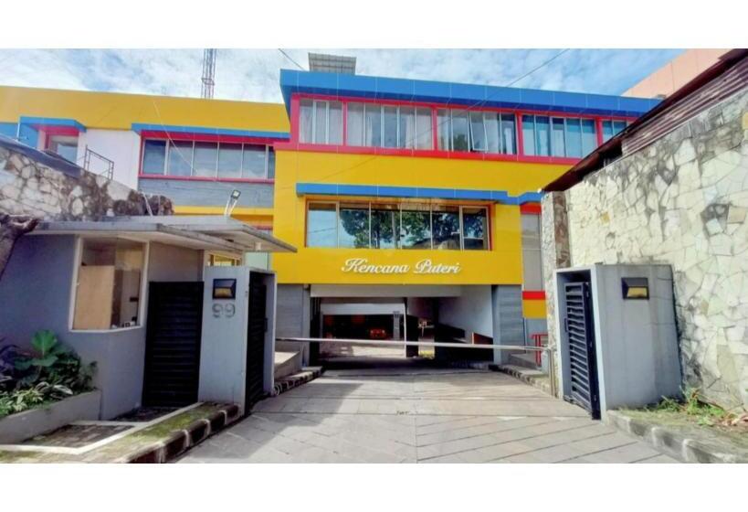 Hotel Oyo 93383 Wisma Kencana Puteri