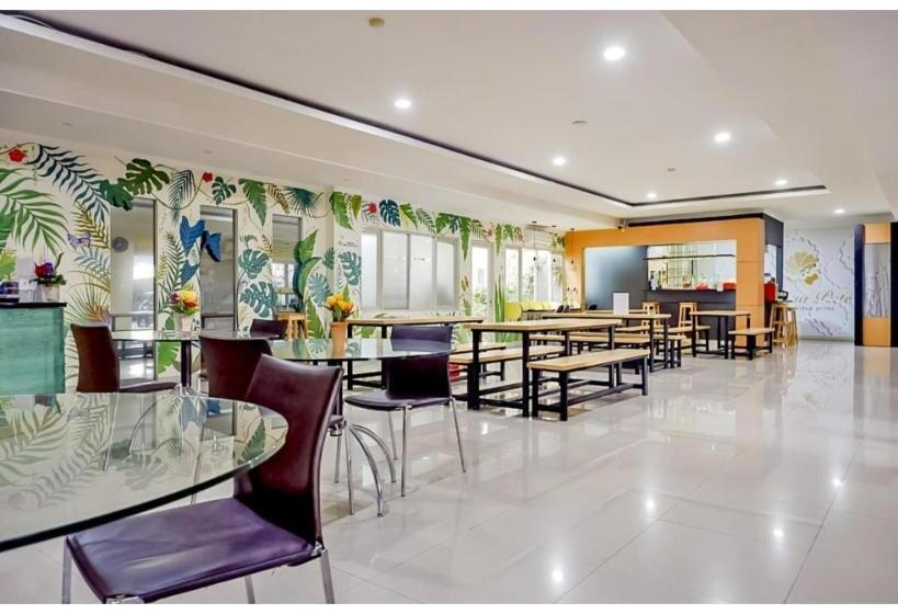 Hotel Oyo 93383 Wisma Kencana Puteri