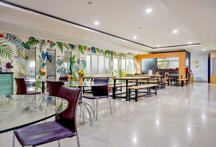Hotel Oyo 93383 Wisma Kencana Puteri